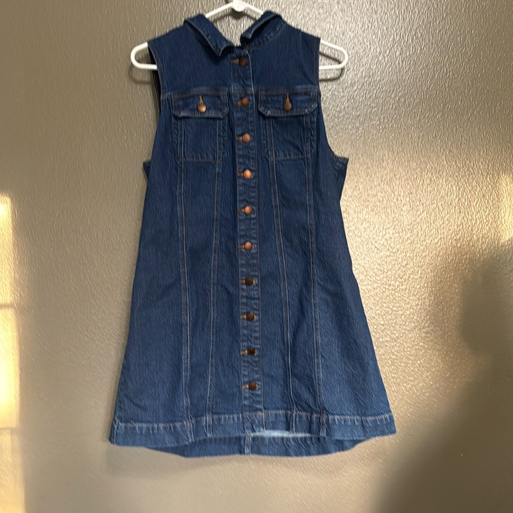 Women’s Sleeveless Jean Dress